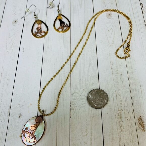 Howling Wolf Necklace Earrings Set - Picture 1 of 4